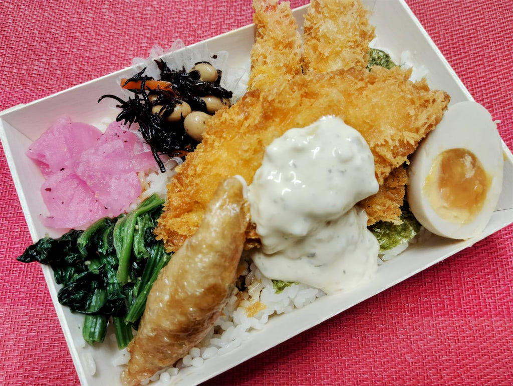 お米は冷めても美味しいコシヒカリ１００％使用！ご飯の進むお弁当です。