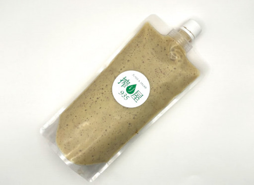 写真は通常サイズ（容量500ml）の商品です