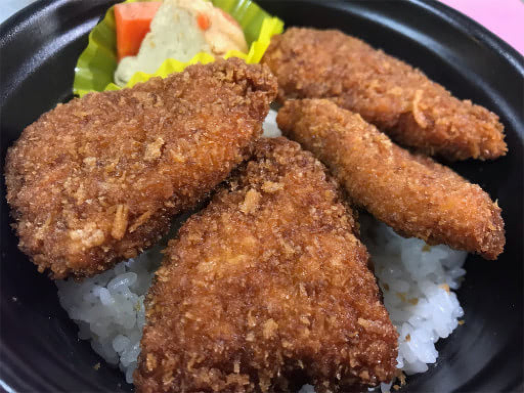 ウスターソースベースのタレでサッパリいかがですか！