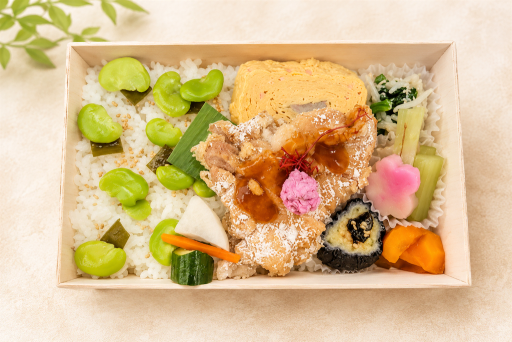 竜田焼きは、揚げないのでヘルシーです。 鶏もも肉をふっくらジューシーに焼き上げました。ポン酢あんでさっぱりと。